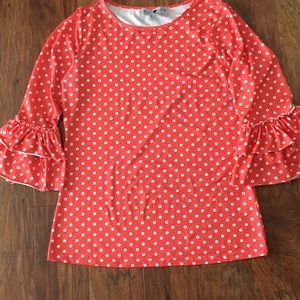 Dainty Jewell’s Layering top